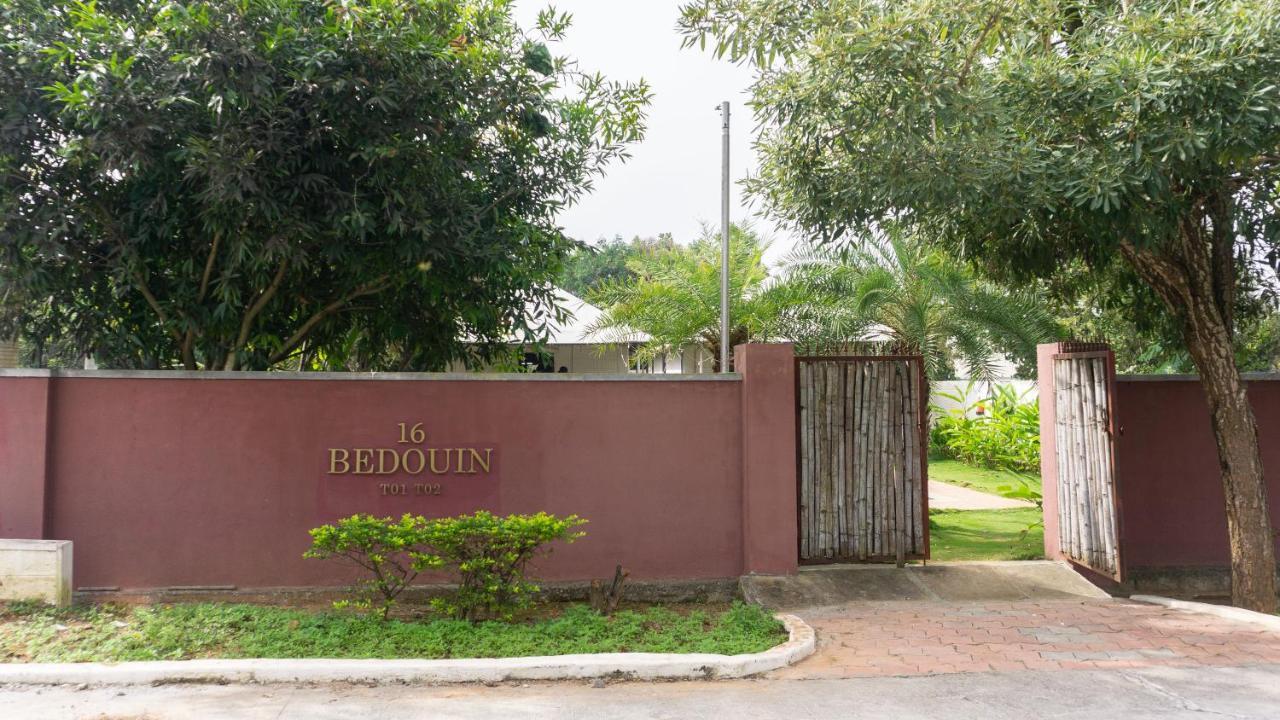 16 Bedouin Hosūr Exterior foto
